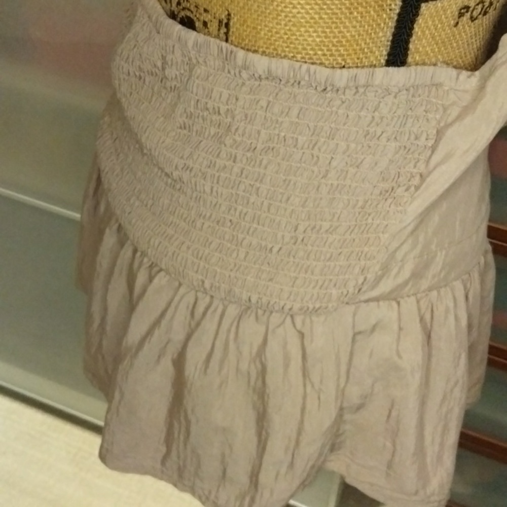 Arden B Ruffle Halter Top Large. Pre-Loved - Picture 4 of 11